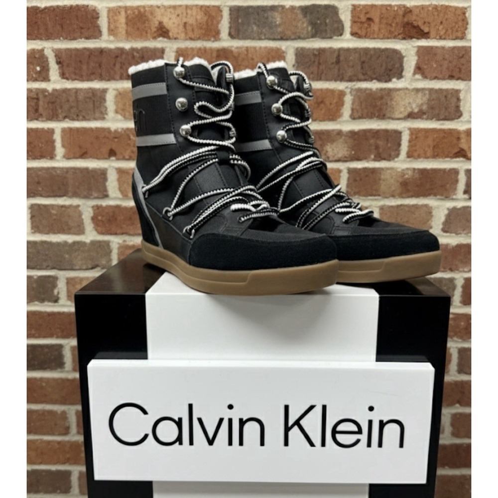 Calvin Klein 🖤Fiorenza 🤑Lace Up Boots 7.5 Insulated Ankle Wedges Boho Grunge